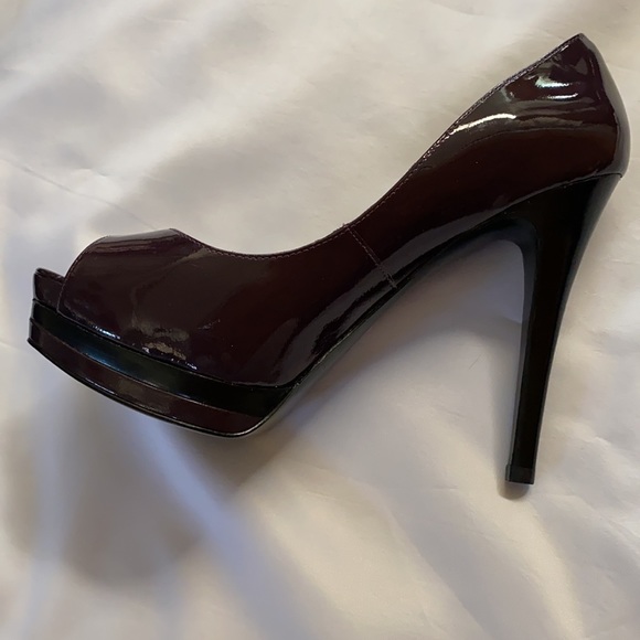 Browns ID patent leather platform heel shoes. Color purple. Size 8 1/2. New. - Picture 8 of 8